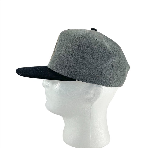 DC Comics Justice League Aquaman Embroidered Logo Black Snapback Hat Cap Adult - Picture 3 of 8